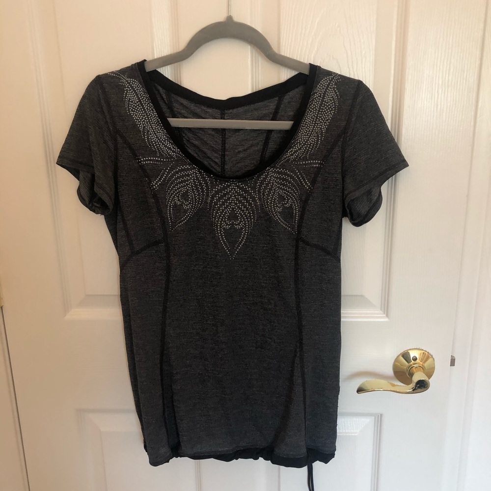 Lululemon top